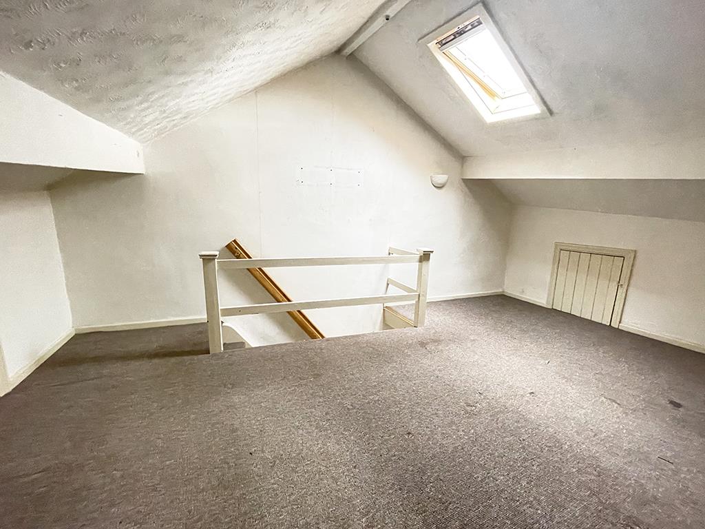 3 bedroom end terrace house For Sale in Barnoldswick - Attic Room